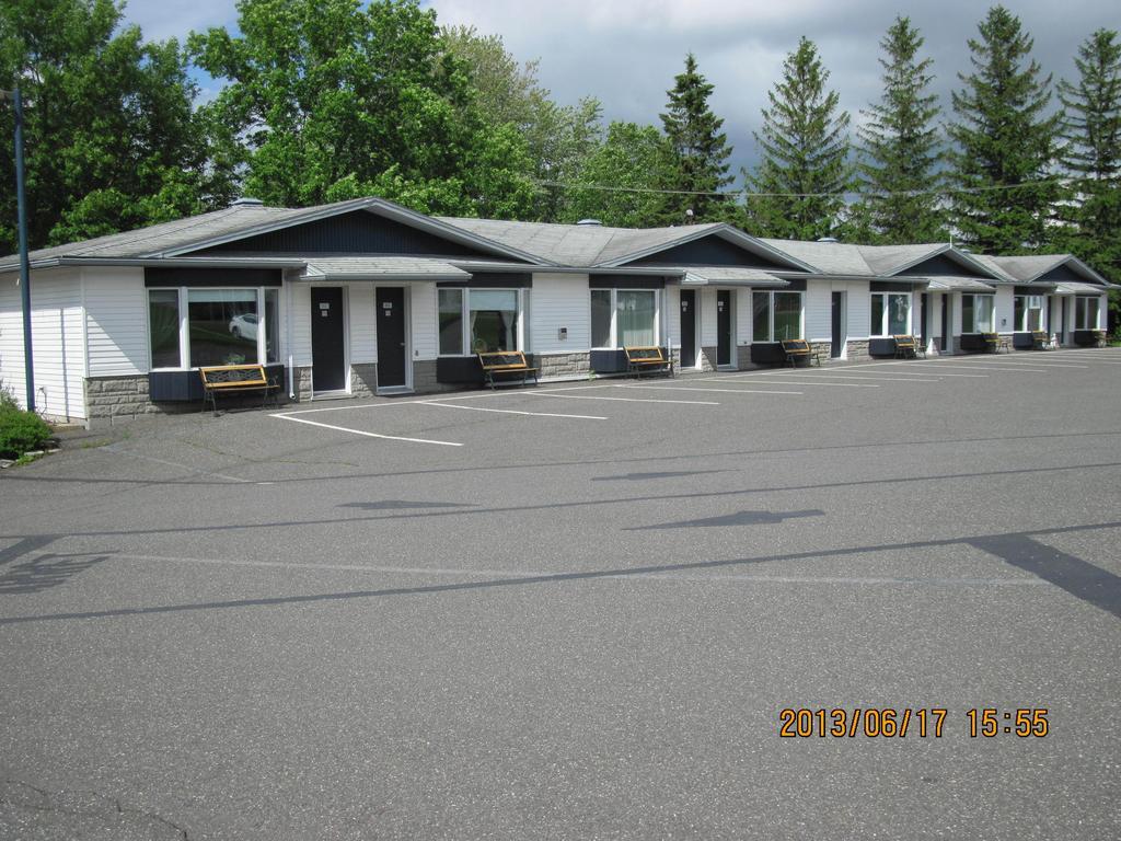 Motel Parc Beaumont Inc. Buitenkant foto